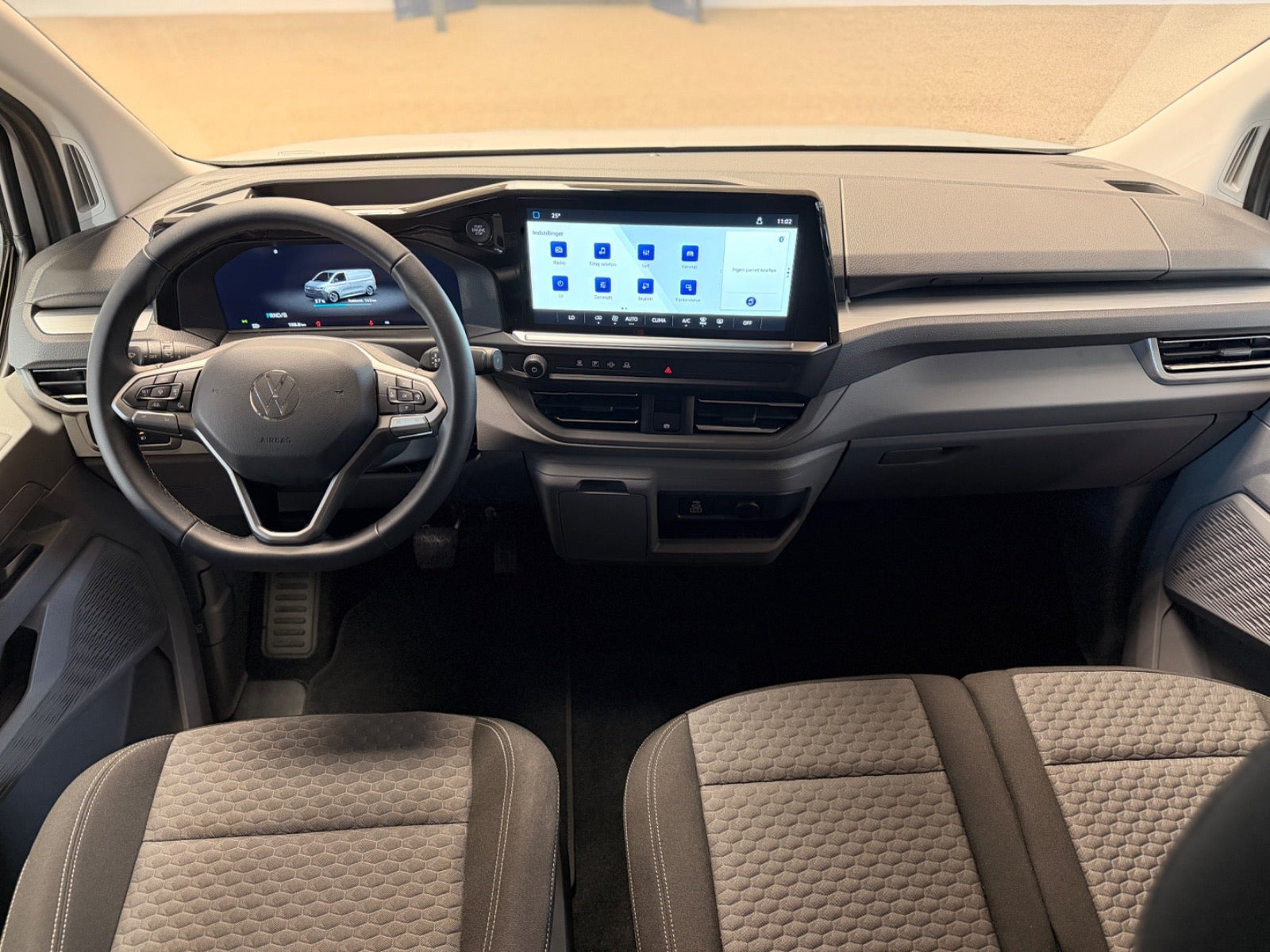 Grå VW e-Caravelle fra 2026