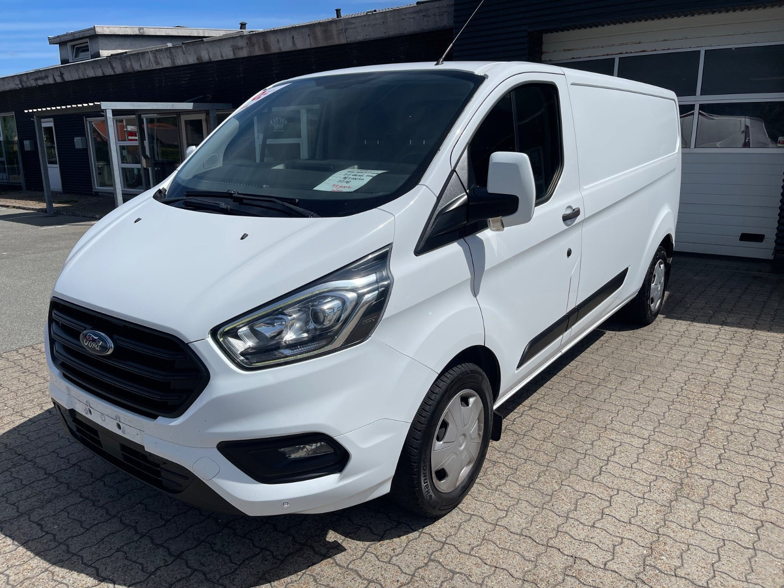 Hvid Ford Transit Custom 300 L2 fra 2018