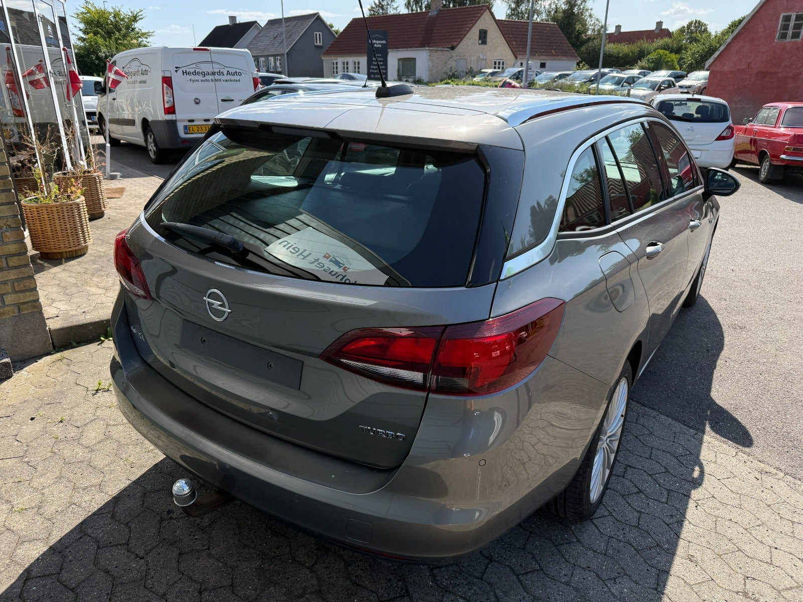 Grå Opel Astra fra 2017