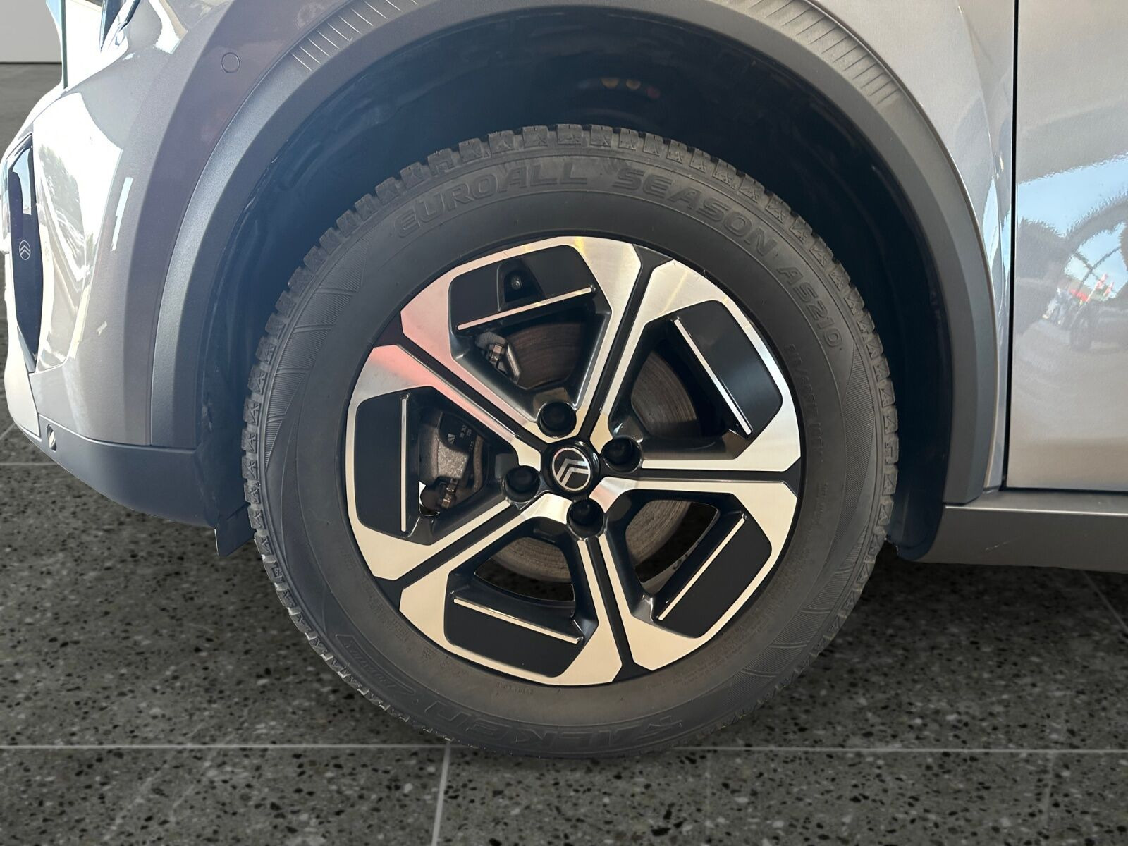 Grå Citroën e-C3 Aircross fra 2025