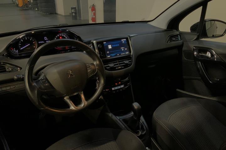 Sort Peugeot 208 fra 2018