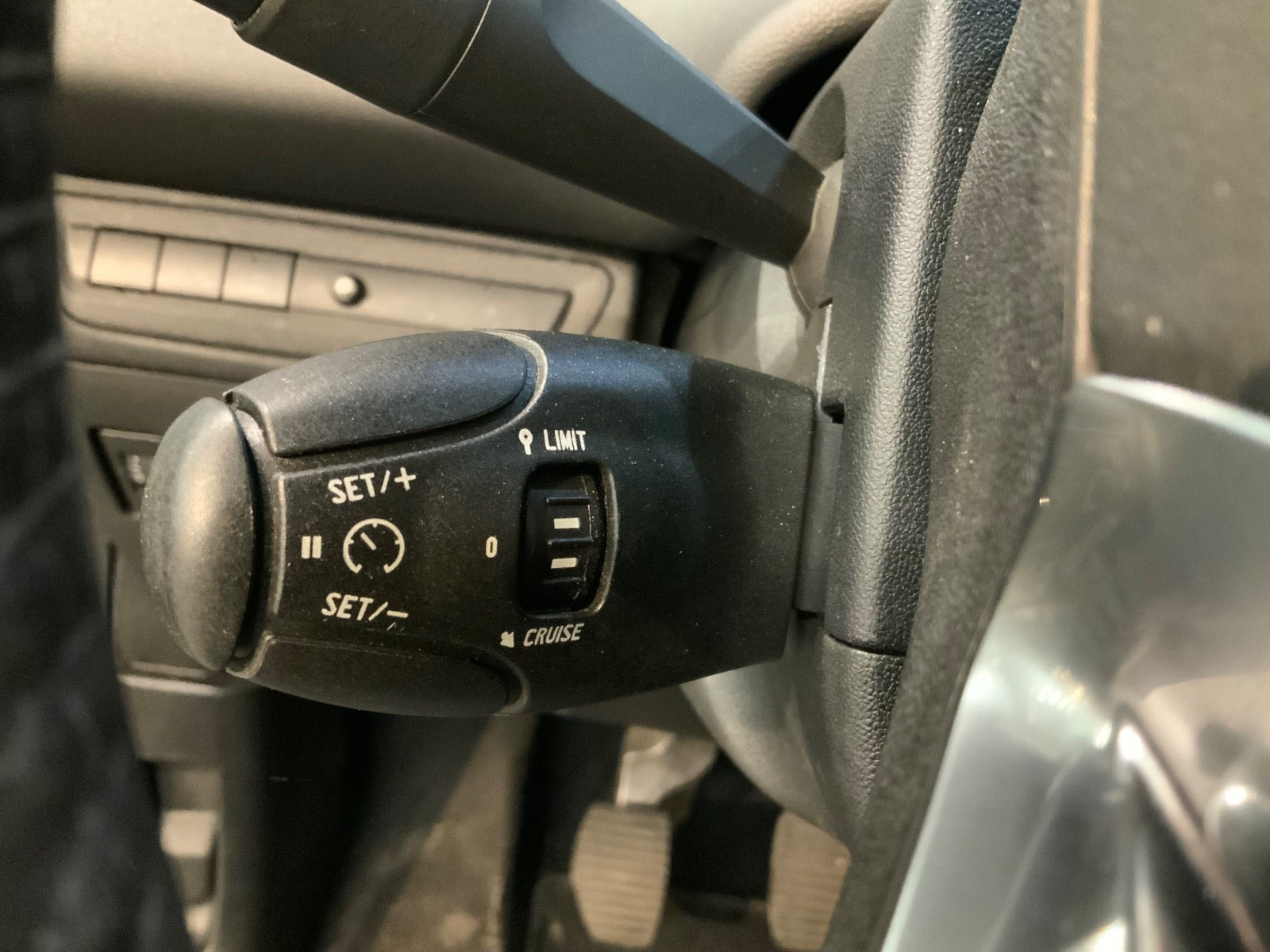 Sort Peugeot 208 fra 2018