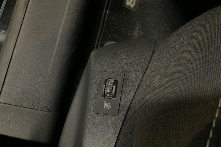 Sort Peugeot 208 fra 2018