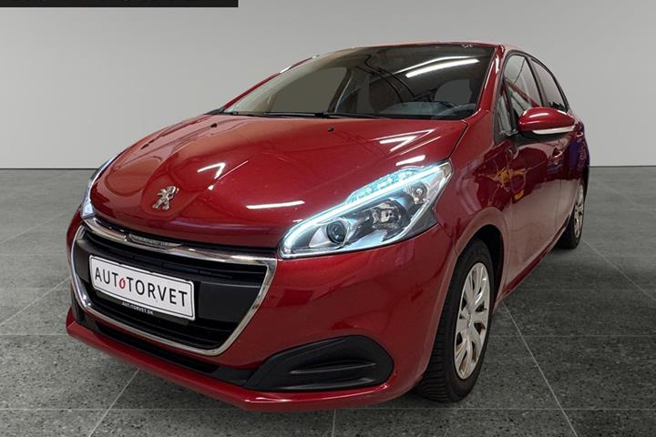 Rød Peugeot 208 fra 2017