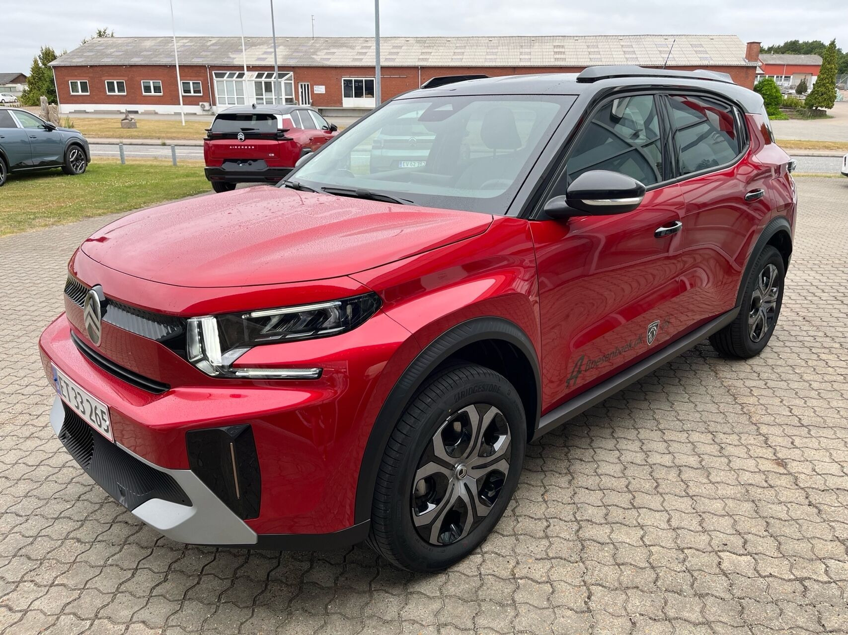 Rød Citroën e-C3 Aircross fra 2026