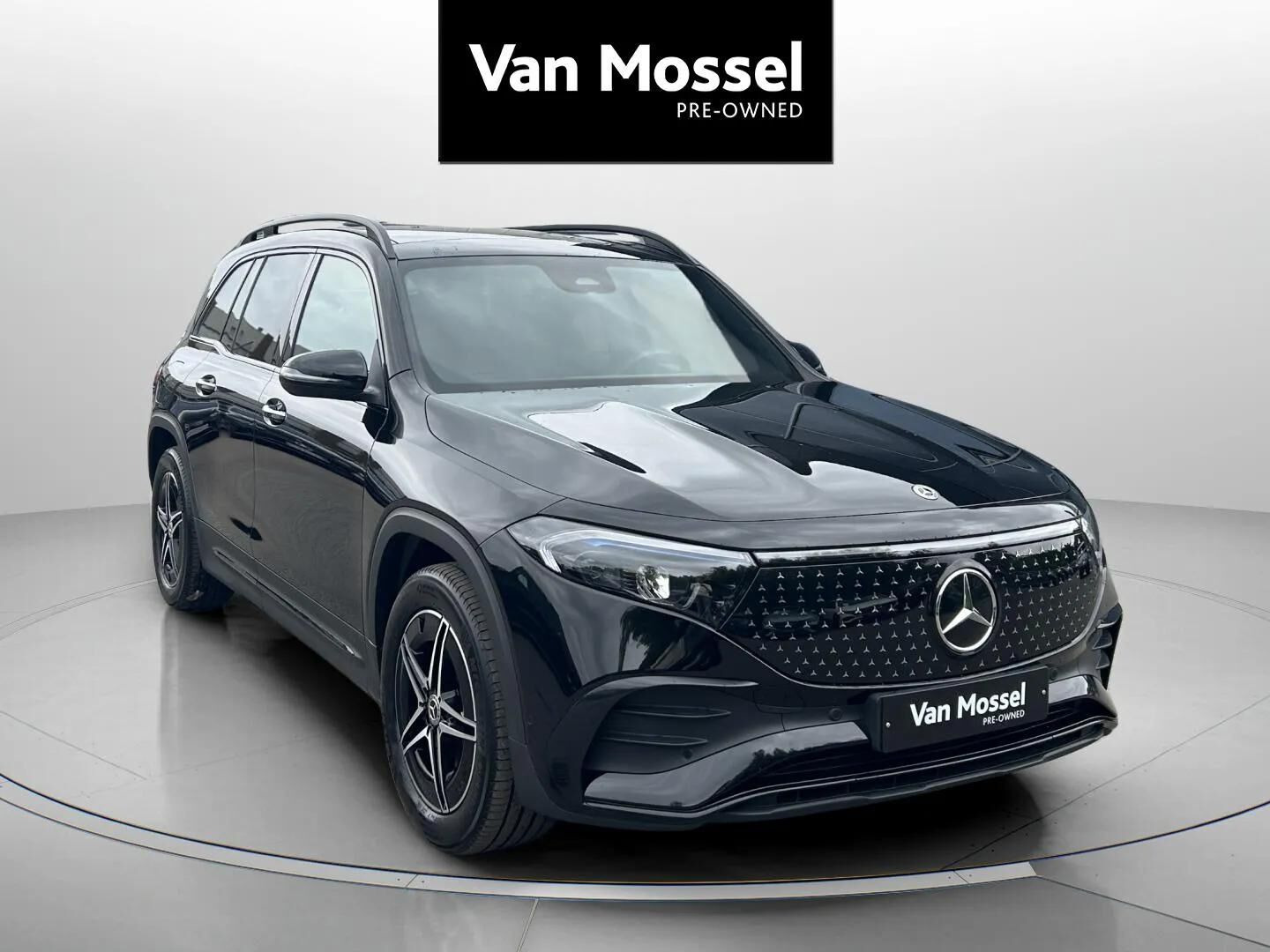 Sort Mercedes EQB 250+ fra 2025