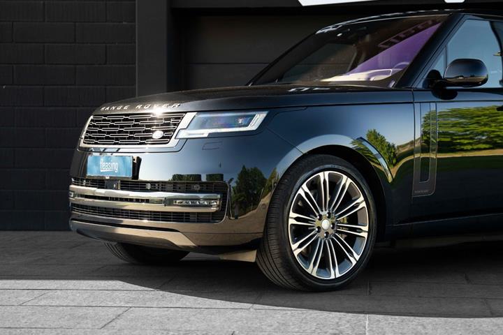 Sort Land Rover Range Rover fra 2023