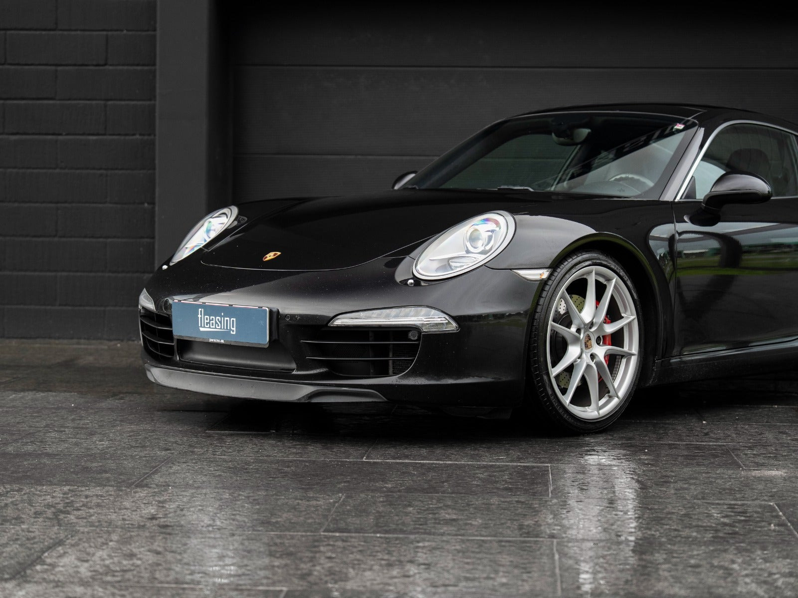 Sort Porsche 911 Carrera S fra 2013