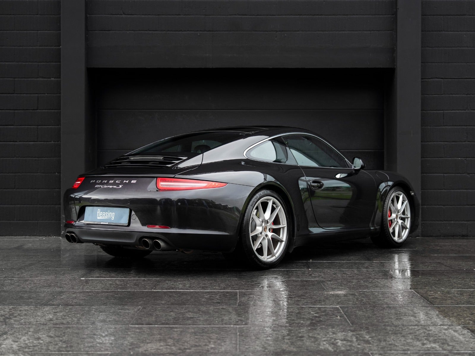 Sort Porsche 911 Carrera S fra 2013