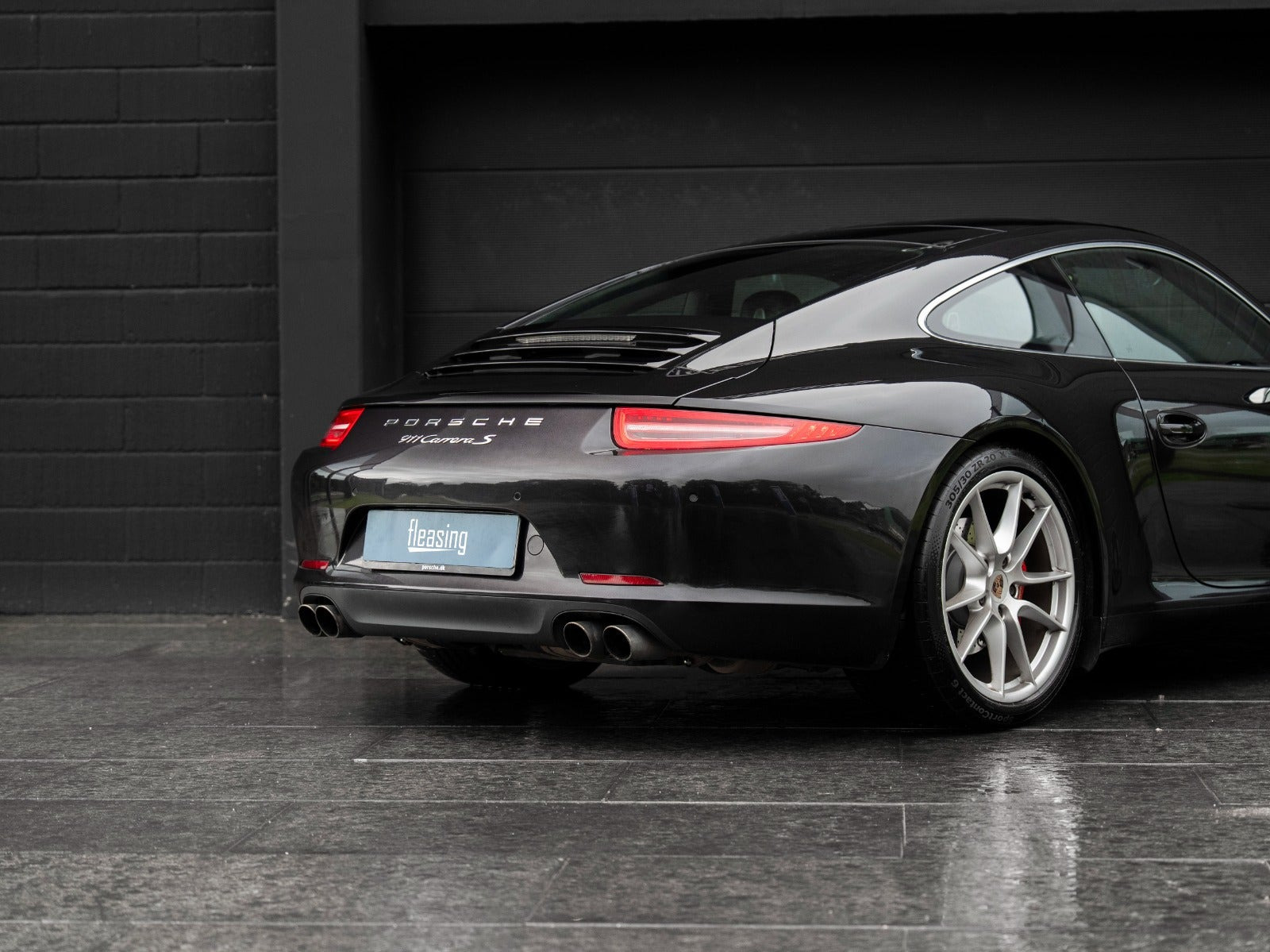 Sort Porsche 911 Carrera S fra 2013