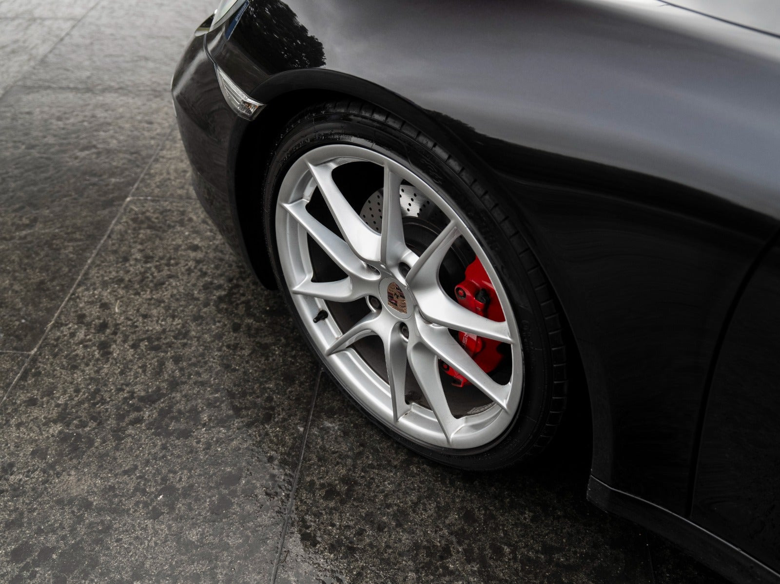 Sort Porsche 911 Carrera S fra 2013