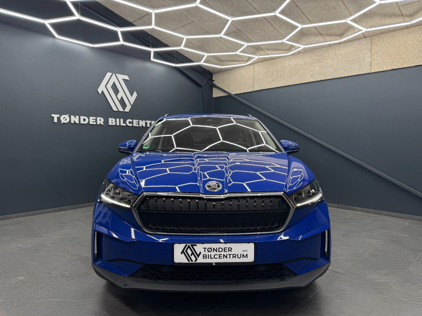 Blå Skoda Enyaq fra 2023