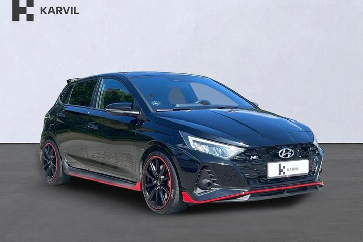 Sort Hyundai i20 fra 2023