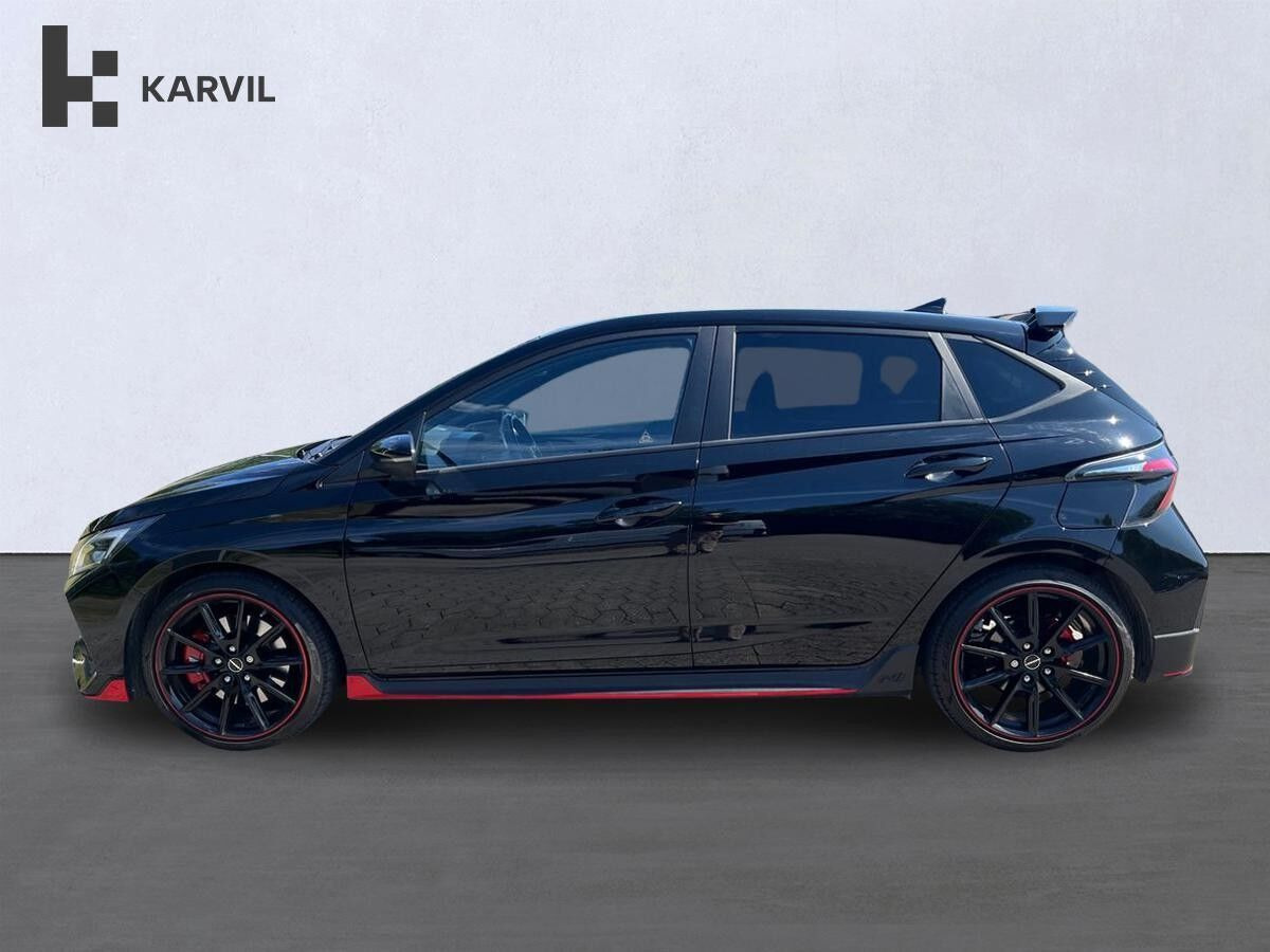 Sort Hyundai i20 fra 2023