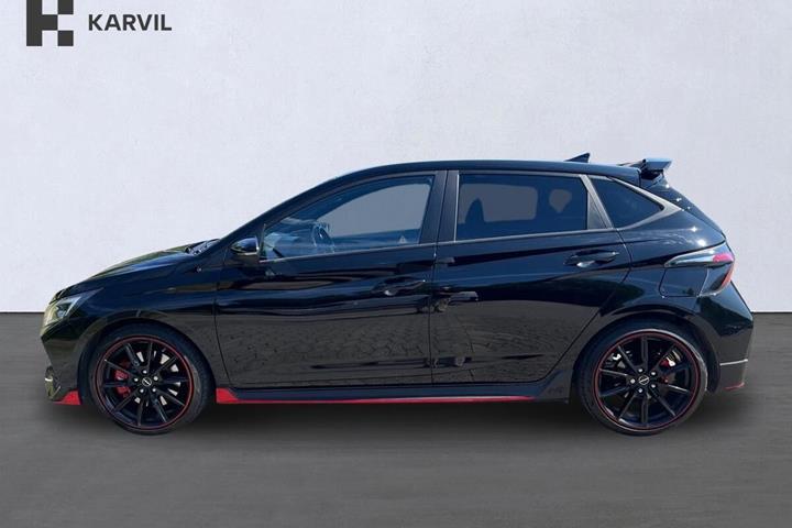 Sort Hyundai i20 fra 2023