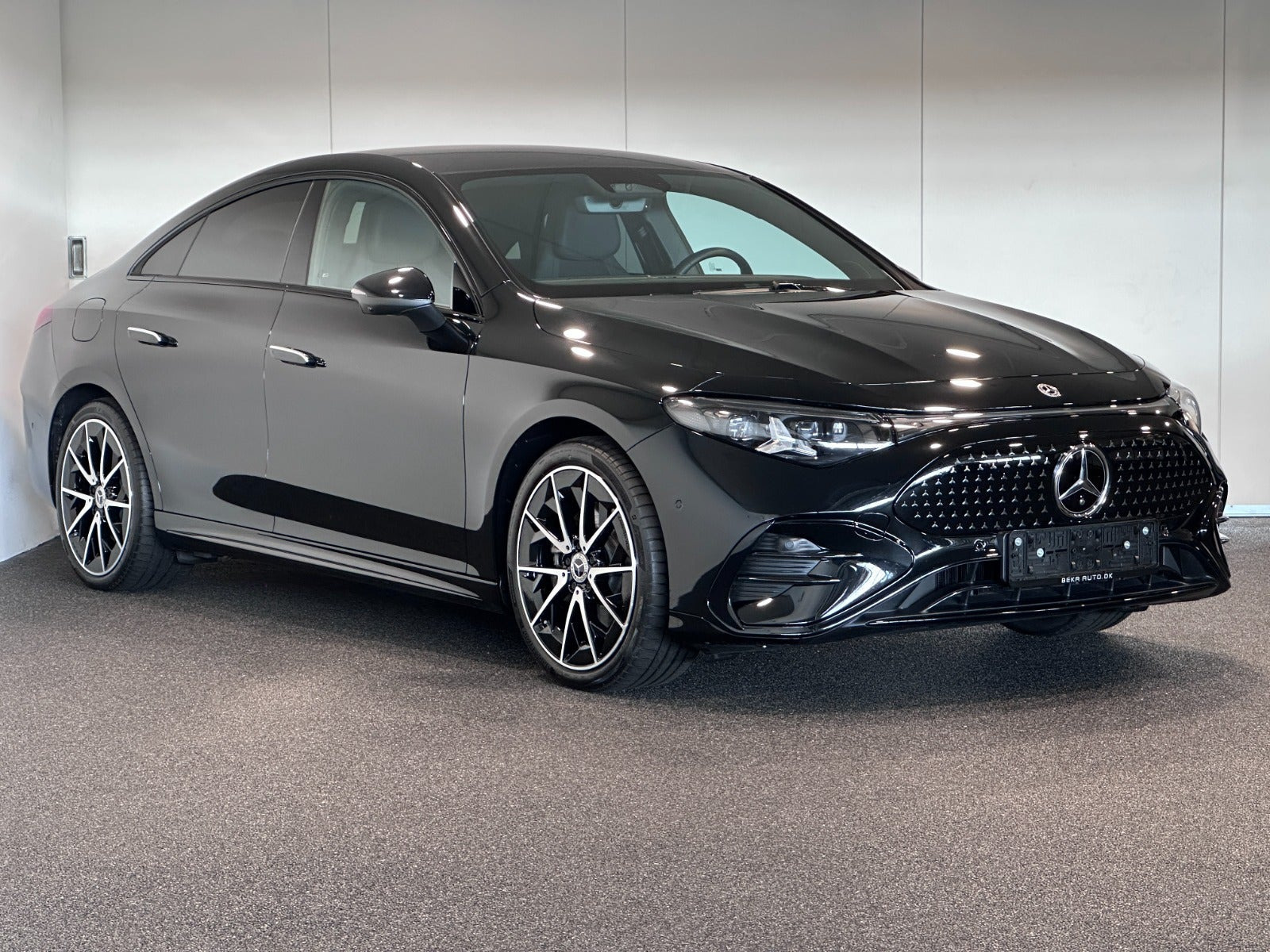 Sort Mercedes CLA250+ fra 2025