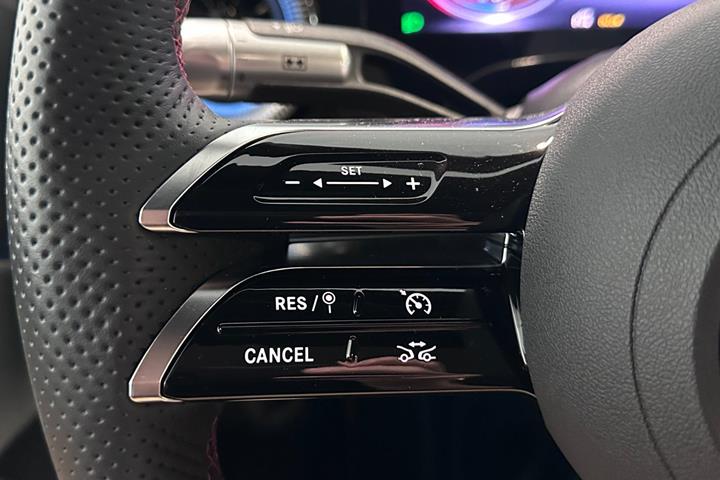 Sort Mercedes CLA250+ fra 2025