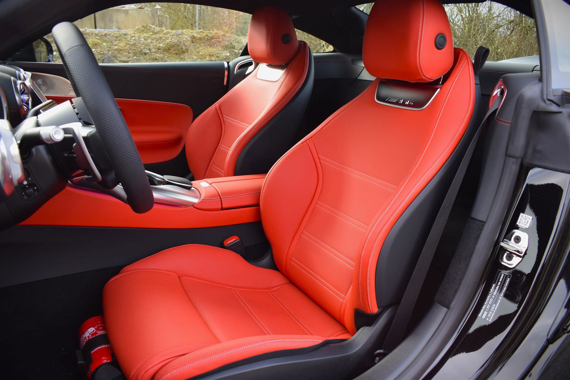 Sort Mercedes AMG fra 2025