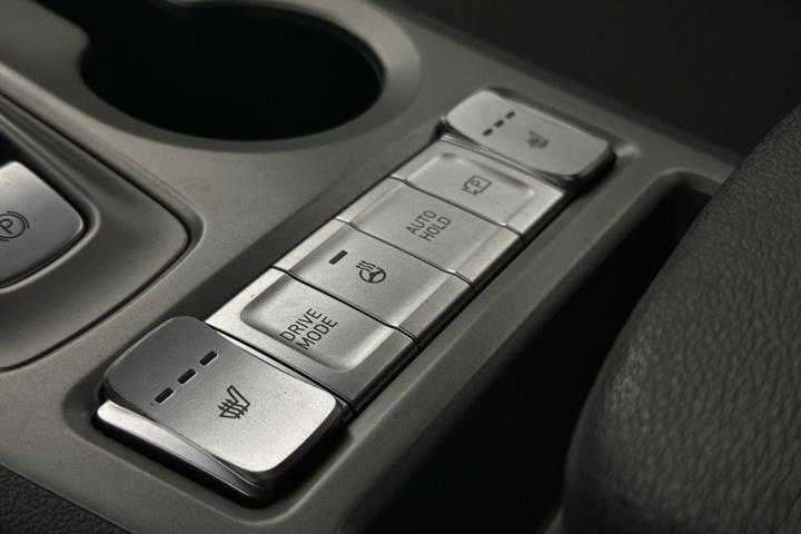 Sølv Hyundai Kona fra 2022