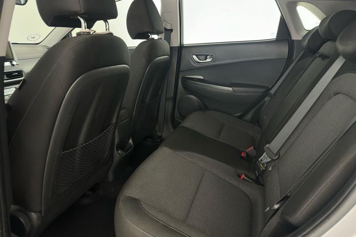 Sølv Hyundai Kona fra 2022