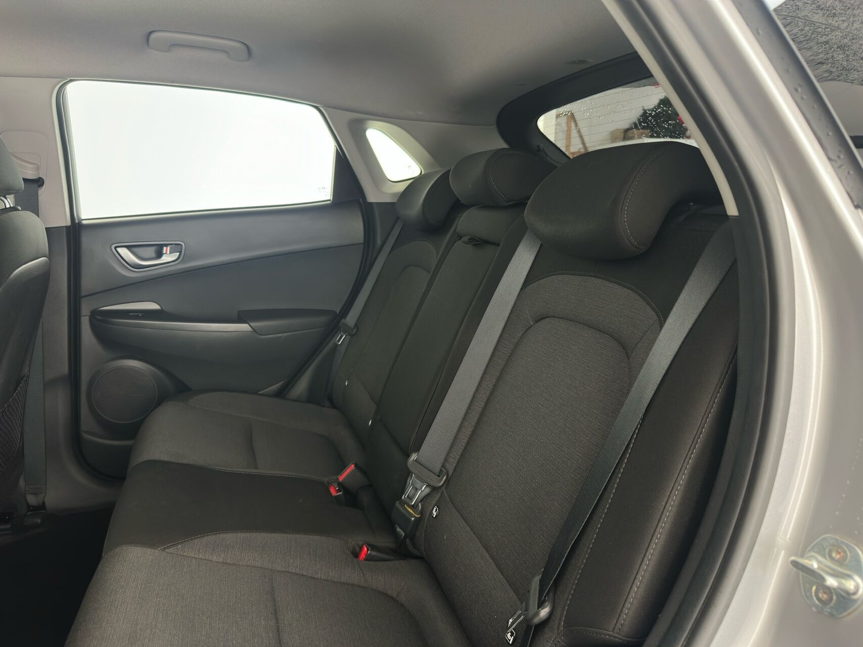 Sølv Hyundai Kona fra 2022