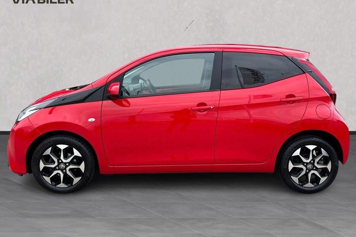 Rød Toyota Aygo fra 2020
