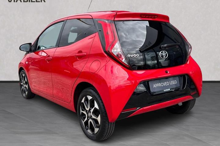 Rød Toyota Aygo fra 2020