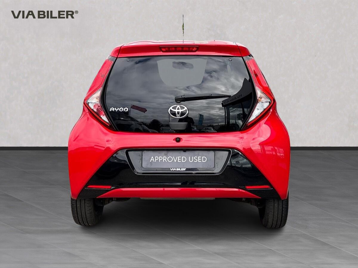 Rød Toyota Aygo fra 2020
