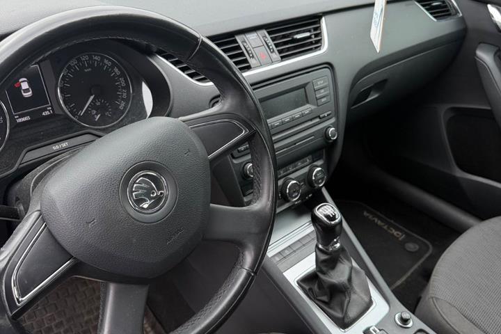 Hvid Skoda Octavia fra 2013