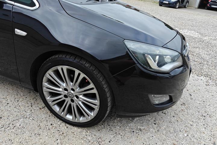 undefined Opel Astra fra 2011