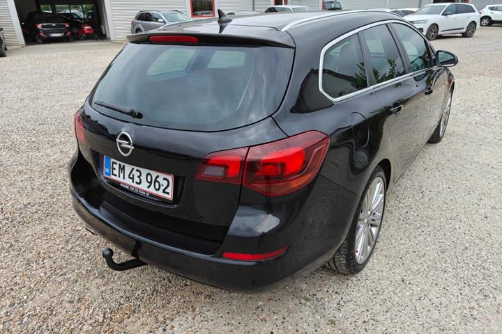 undefined Opel Astra fra 2011