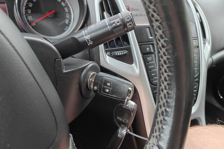 undefined Opel Astra fra 2011