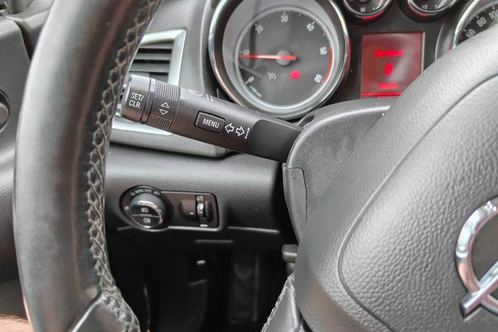 undefined Opel Astra fra 2011