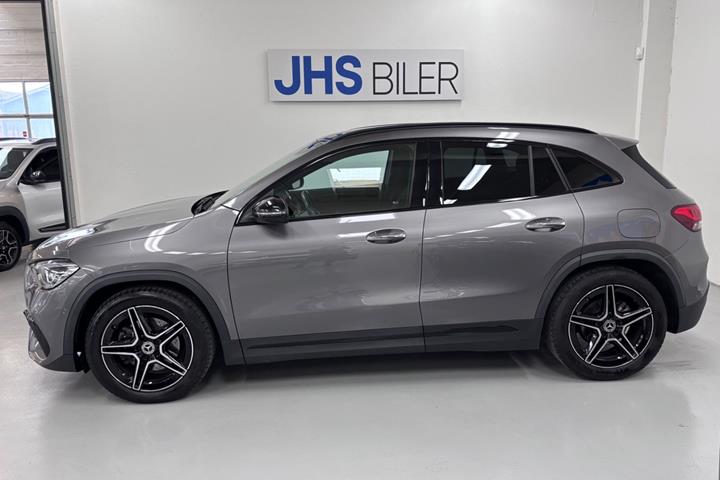 Grå Mercedes GLA200 d fra 2022