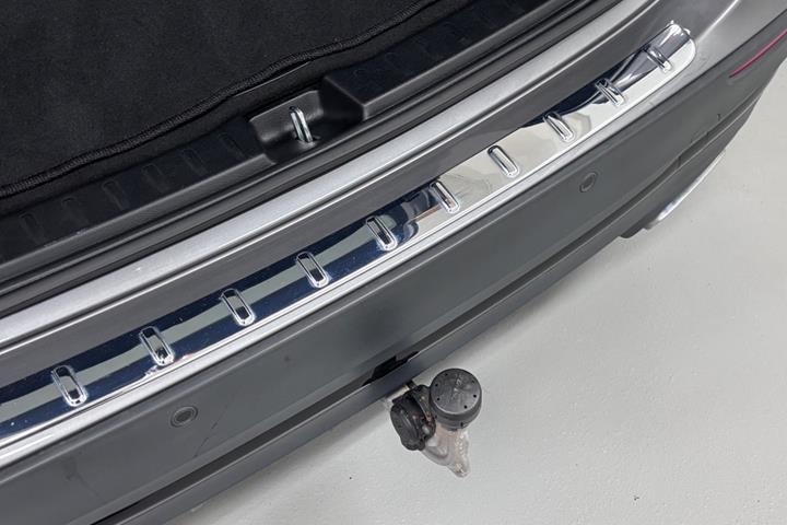 Grå Mercedes GLA200 d fra 2022