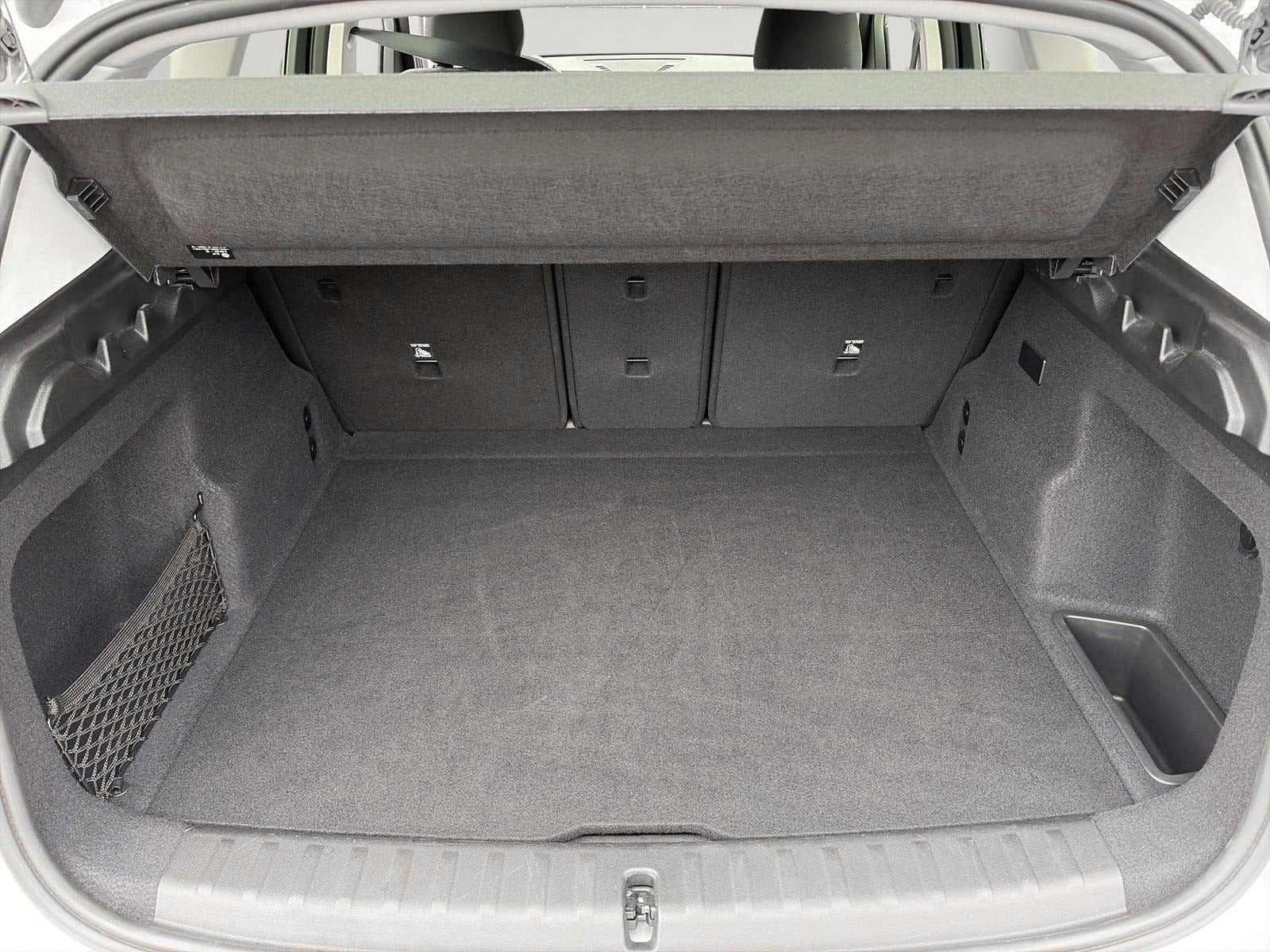 Hvid BMW iX1 fra 2024