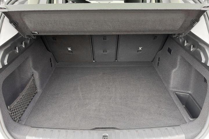 Hvid BMW iX1 fra 2024