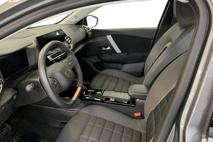 Grå Citroën ë-C4 X fra 2025