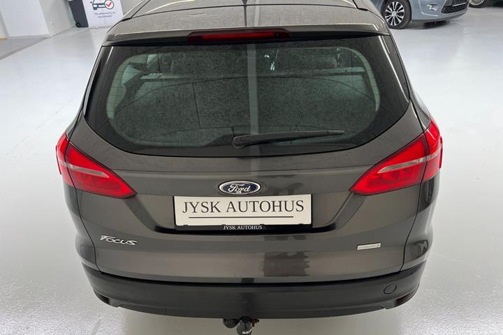 Grå Ford Focus fra 2015