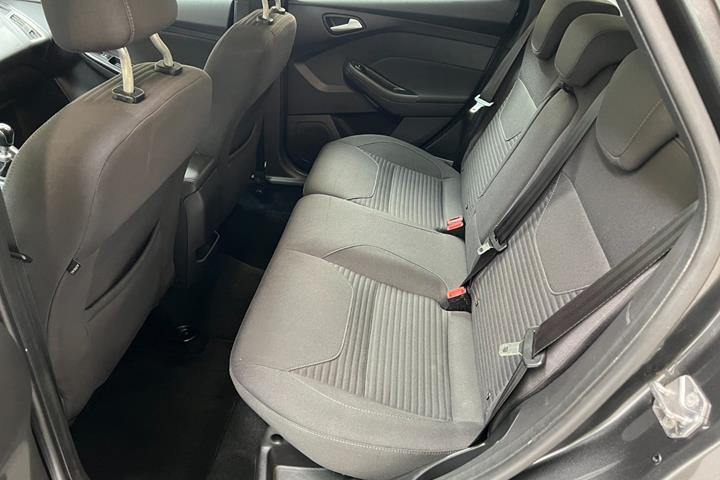 Grå Ford Focus fra 2015