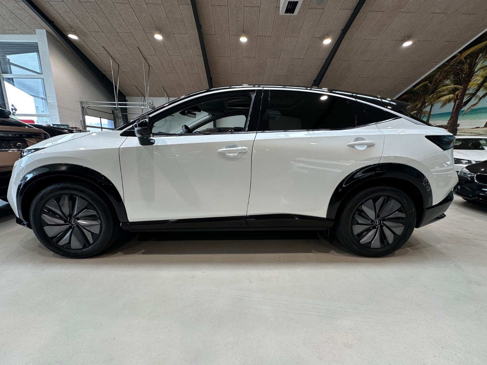 Hvid Nissan Ariya fra 2024