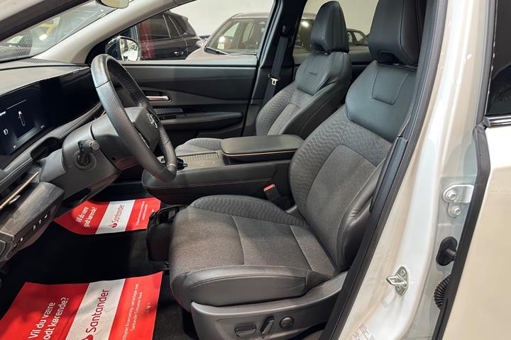 Hvid Nissan Ariya fra 2024