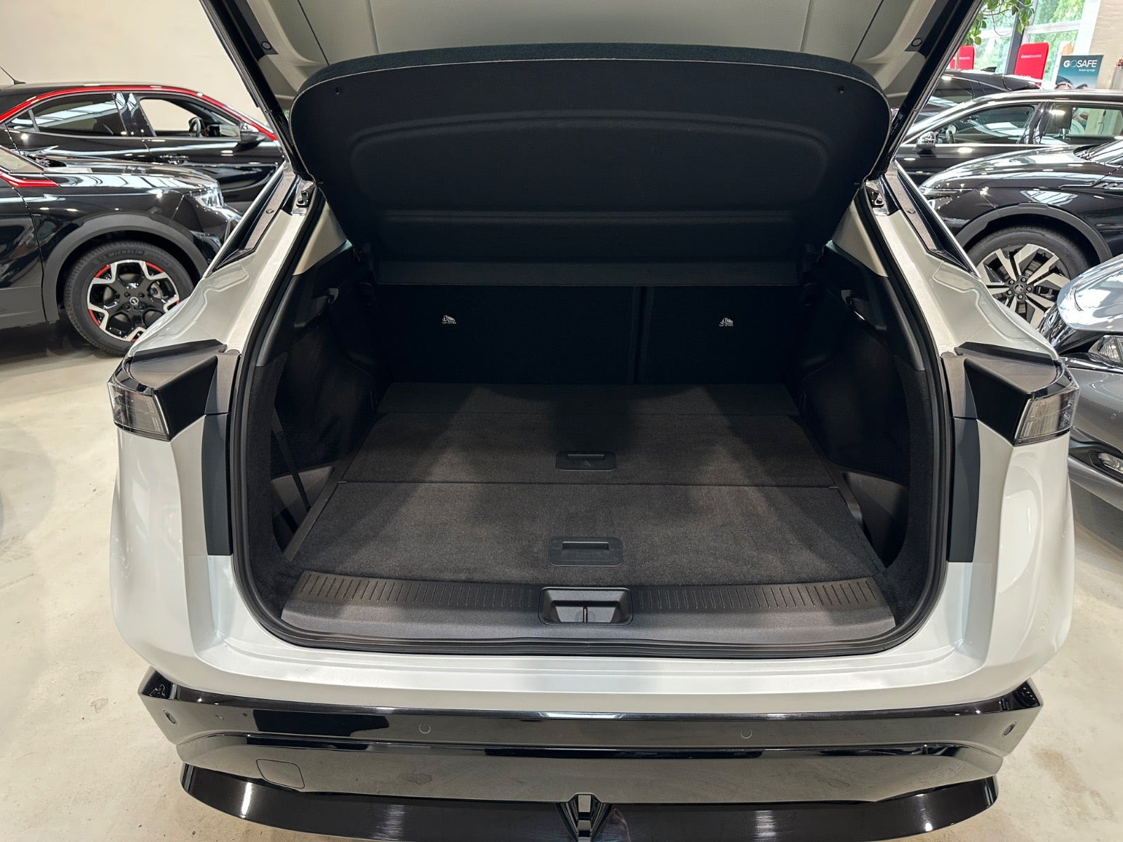 Hvid Nissan Ariya fra 2024