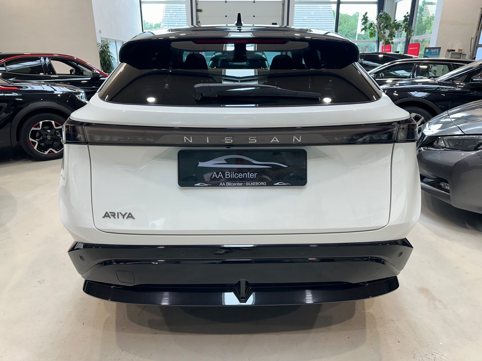 Hvid Nissan Ariya fra 2024