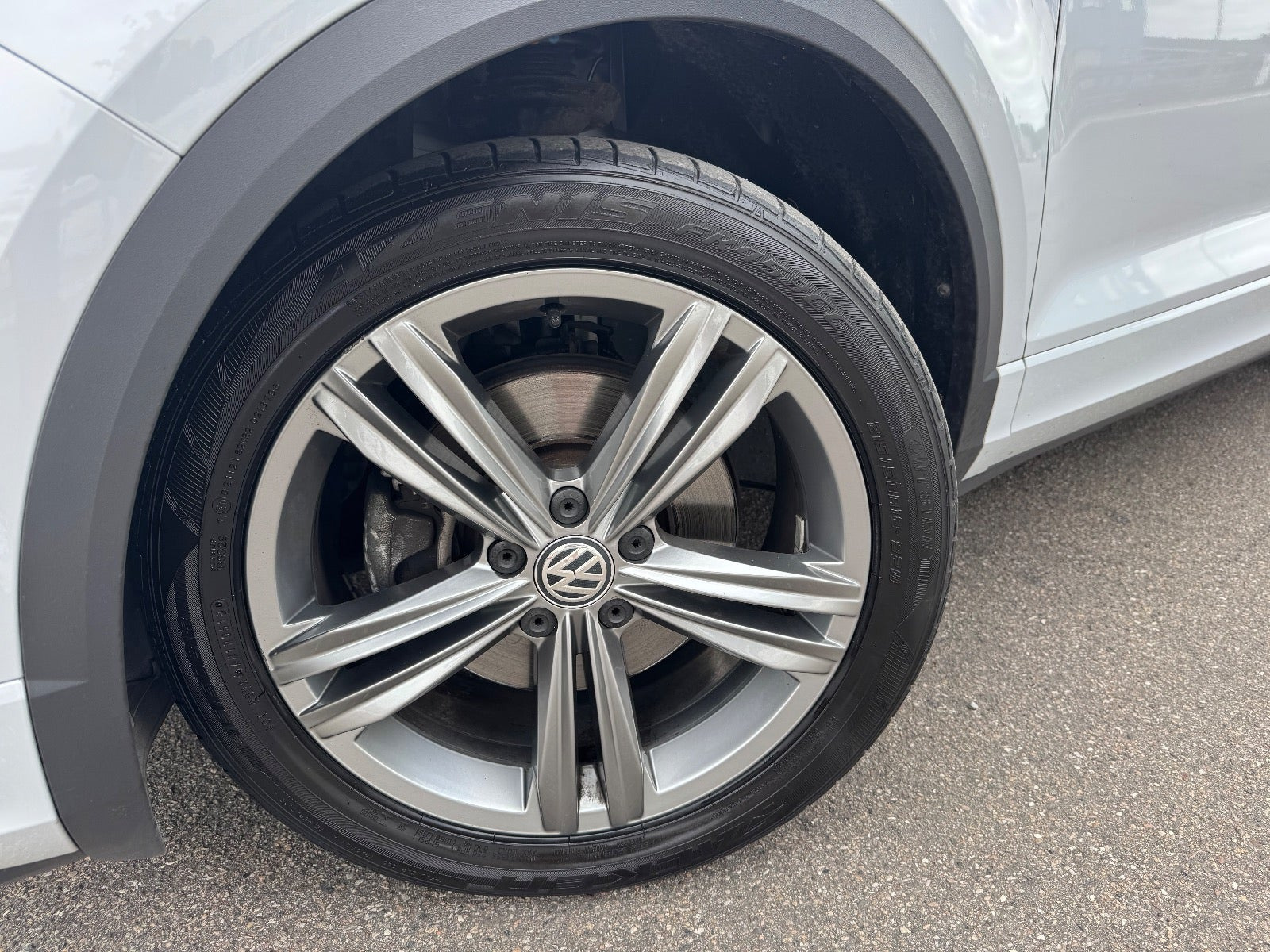 Sølv VW T-Roc fra 2018