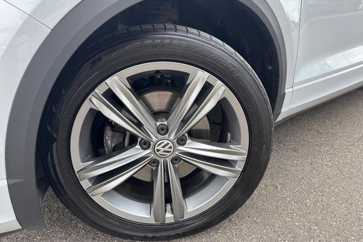 Sølv VW T-Roc fra 2018