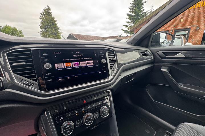 Sølv VW T-Roc fra 2018