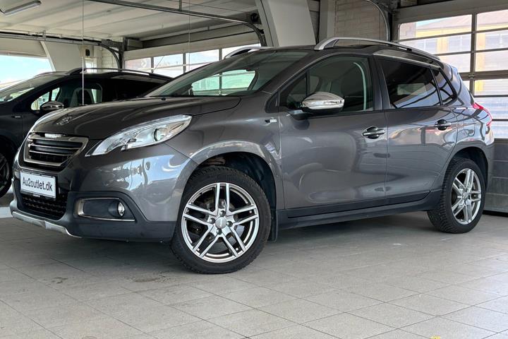Grå Peugeot 2008 fra 2016