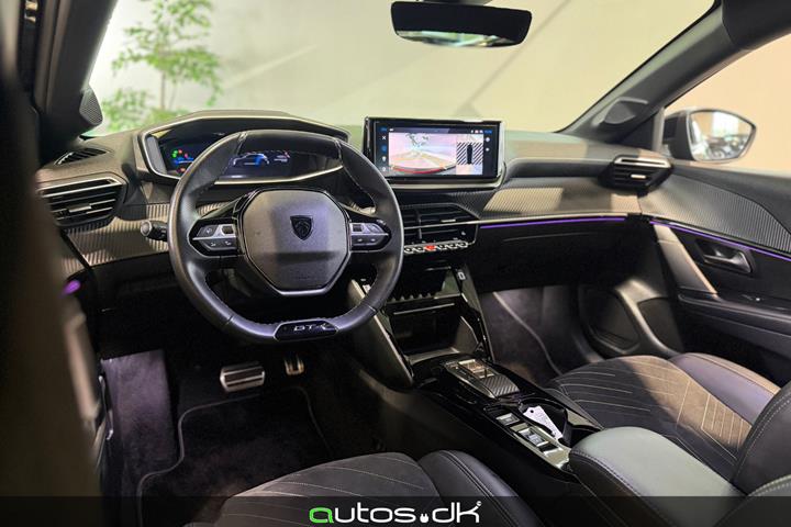 Sort Peugeot e-208 fra 2024