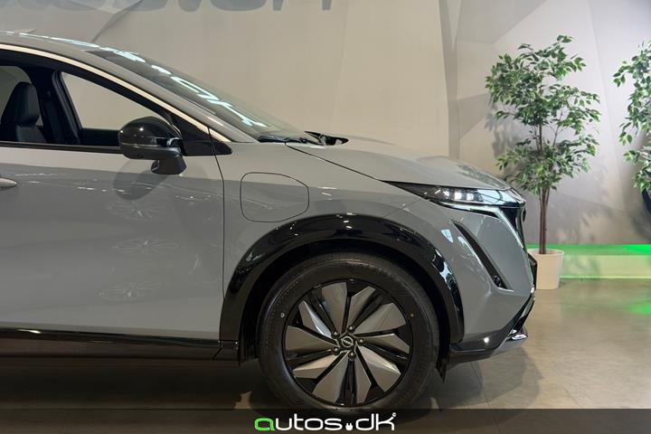 Grå Nissan Ariya fra 2026